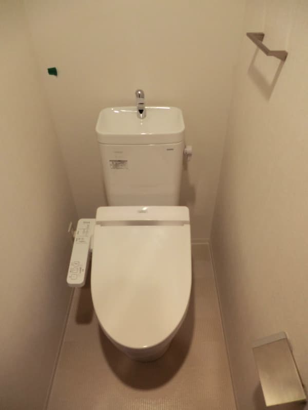 Room image 10