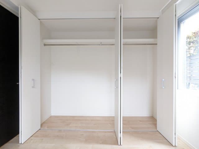 Room image 16