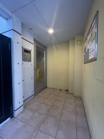 Room image 14
