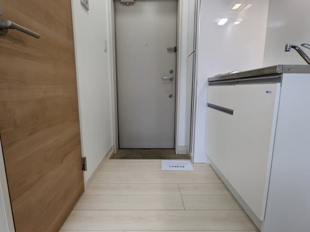 Room image 11