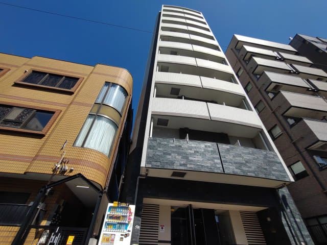 Main Image