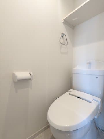 Room image 8