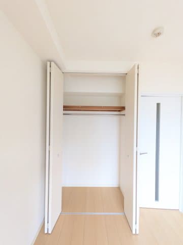 Room image 15