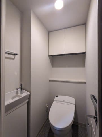 Room image 8