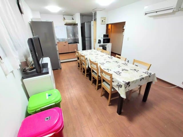 Room image 12