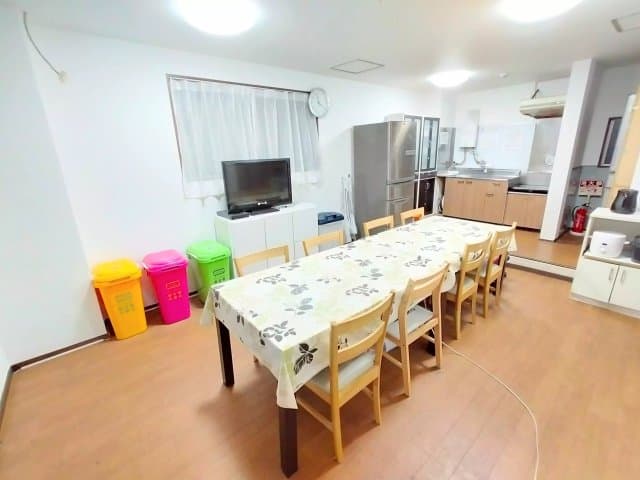 Room image 13