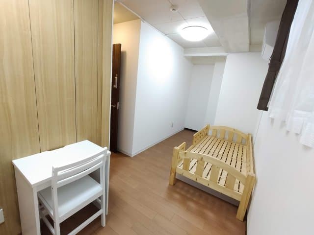 Room image 15