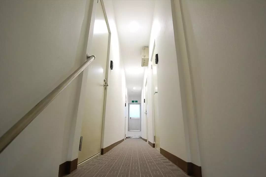 Room image 15
