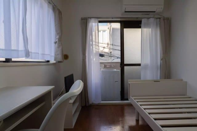 Room image 9