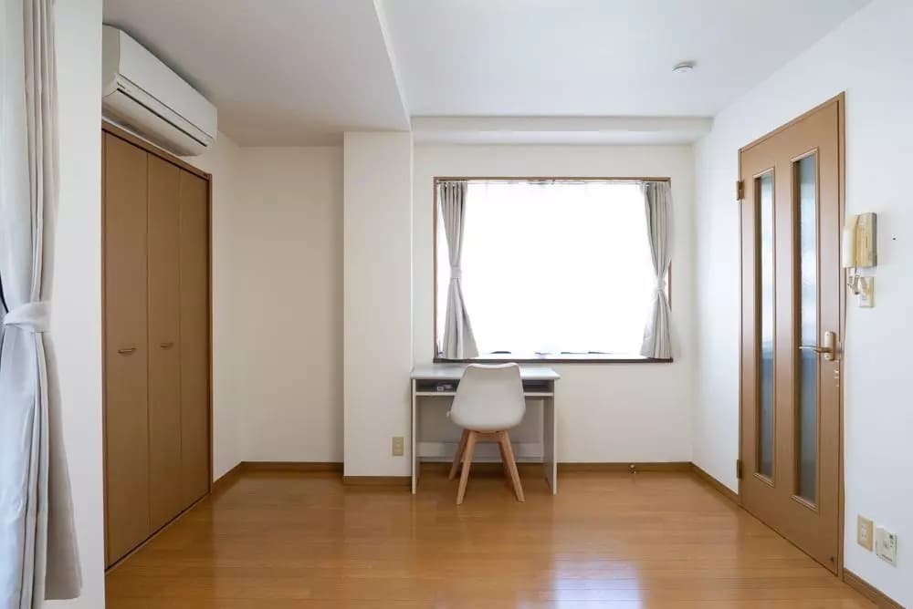 Room image 8