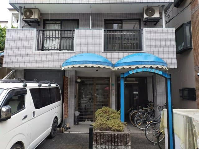 Main Image