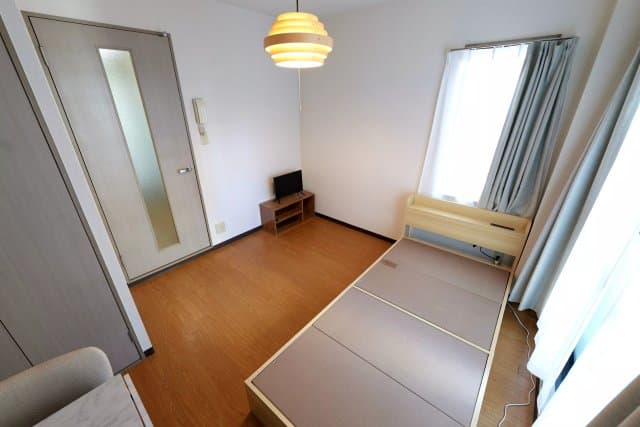 Room image 16