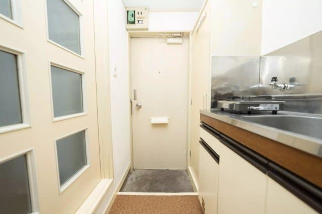 Room image 12