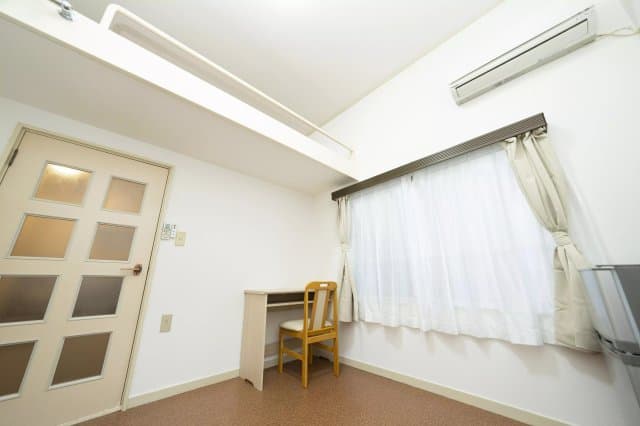 Room image 14