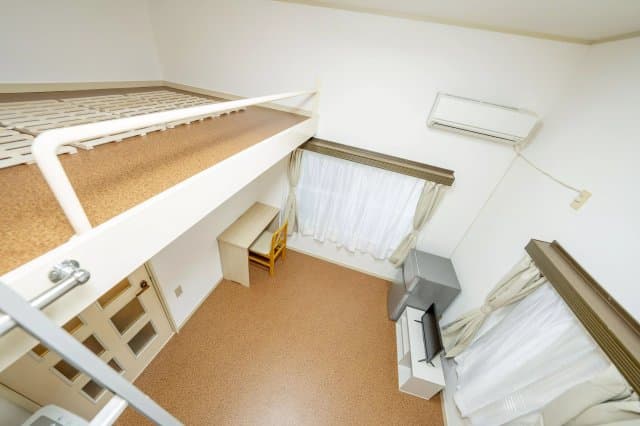Room image 16