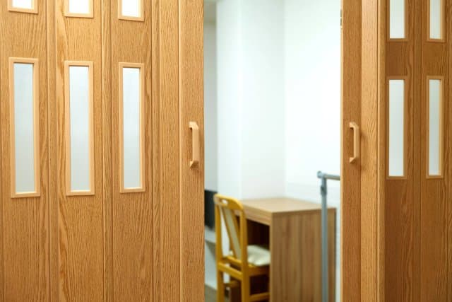 Room image 10