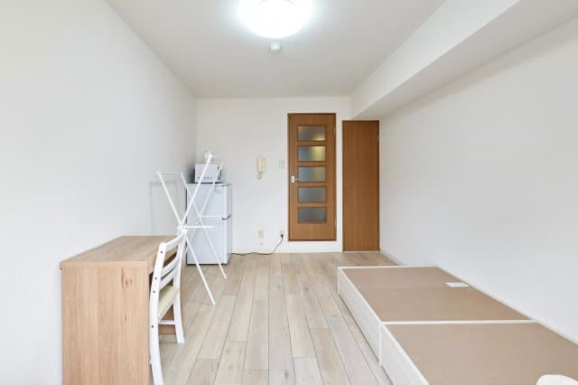 Room image 8