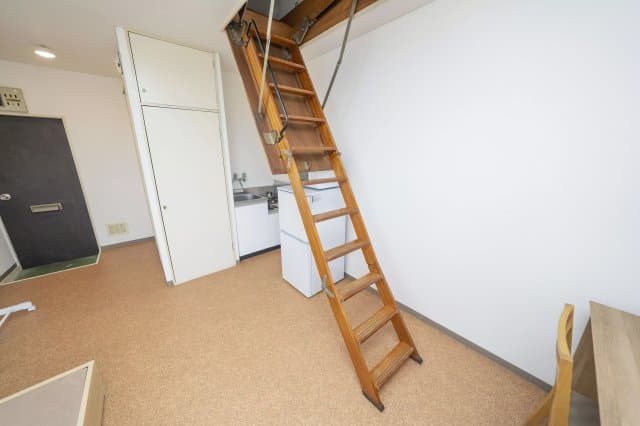 Room image 13