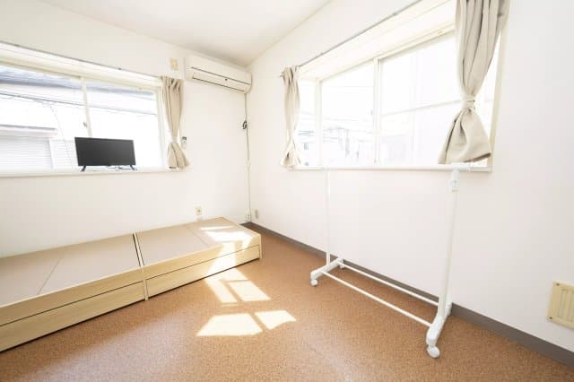 Room image 8