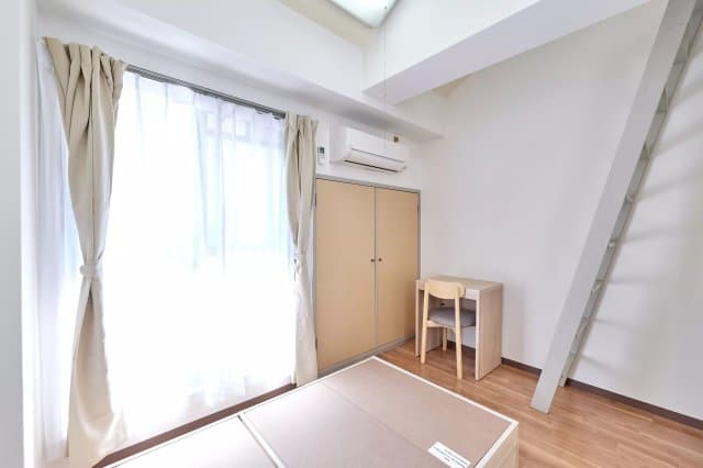 Room image 13