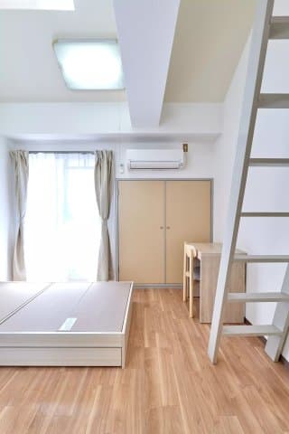 Room image 8