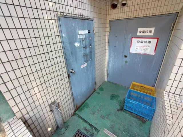 Room image 15