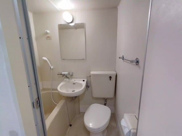 Room image 11