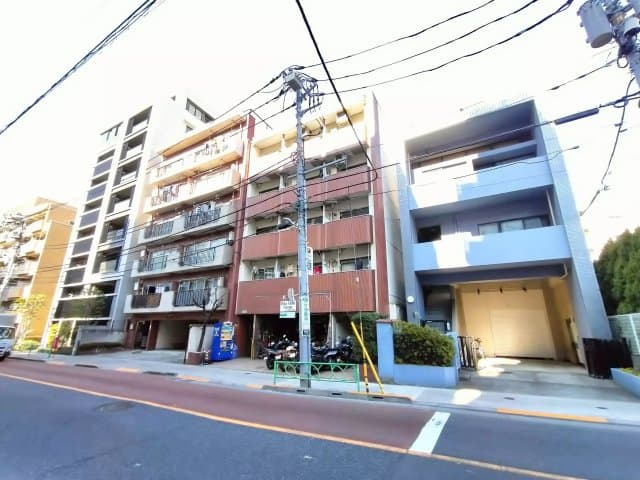 Room Image 2196810