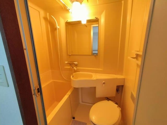 Room image 10