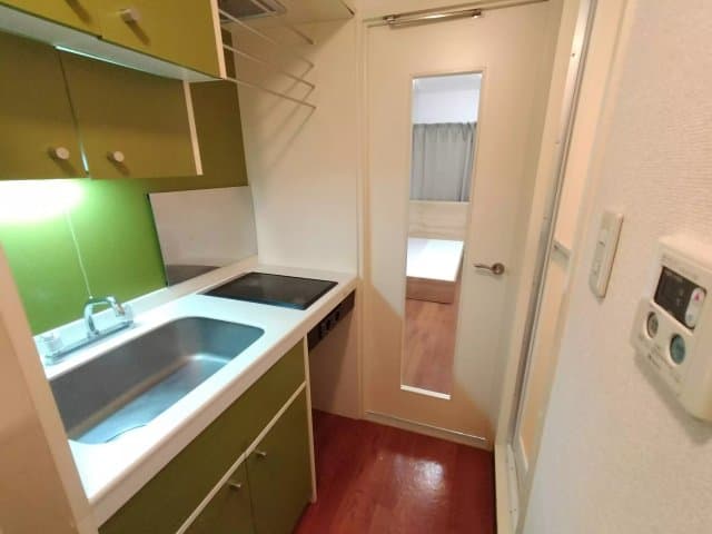 Room image 10