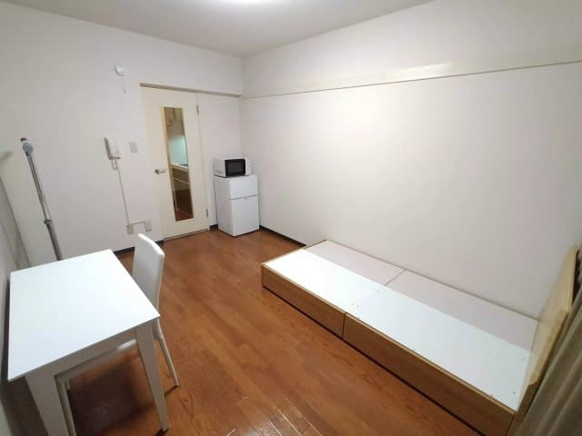 Room image 9