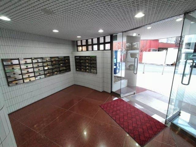 Room image 10