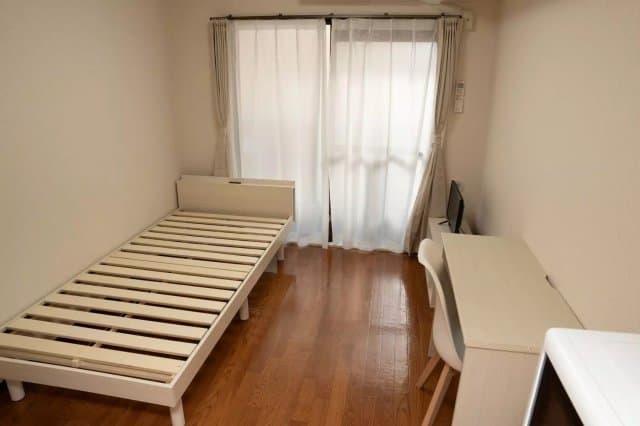 Room image 8