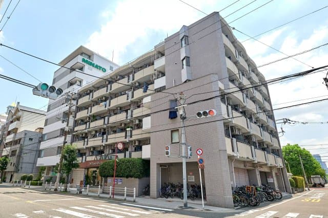 Main Image