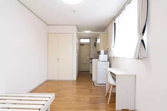 Room image 8