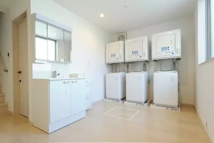 Room image 10