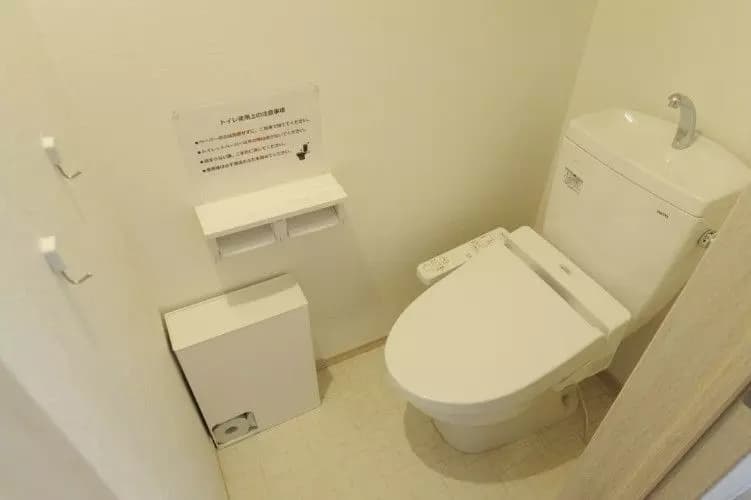 Room image 9