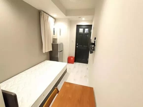 Room image 15