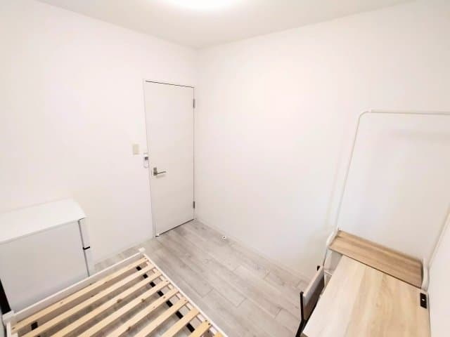 Room image 11