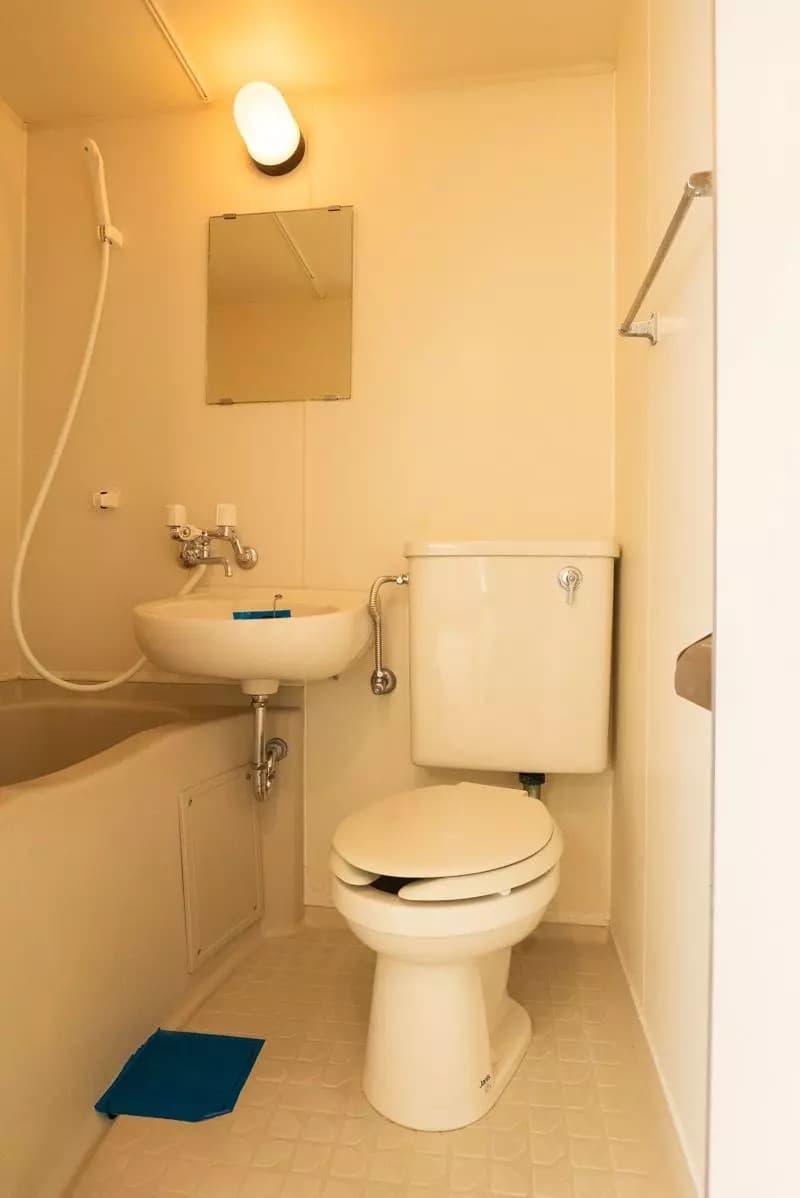 Room image 15