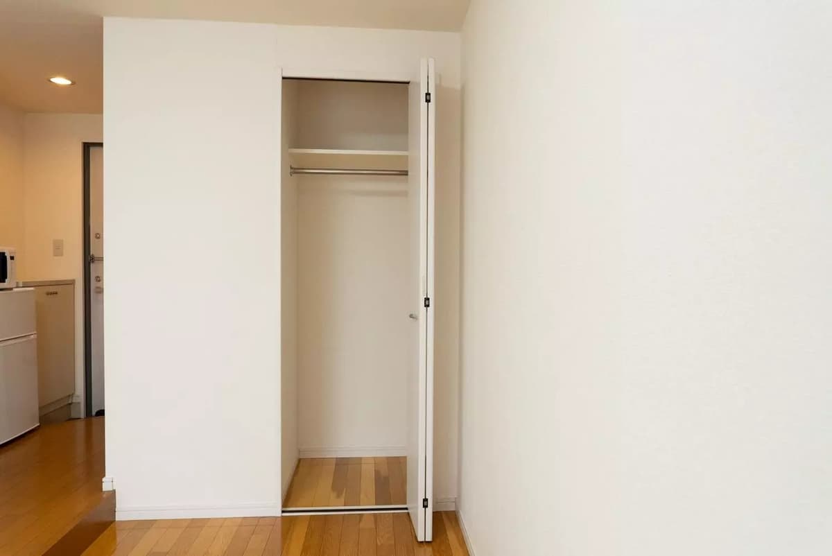 Room image 15