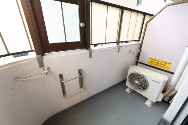Room image 16