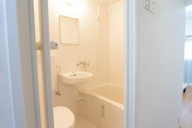 Room image 15