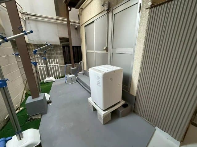 Room image 12