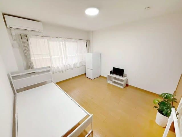 Room image 9