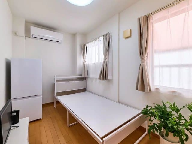 Room image 9
