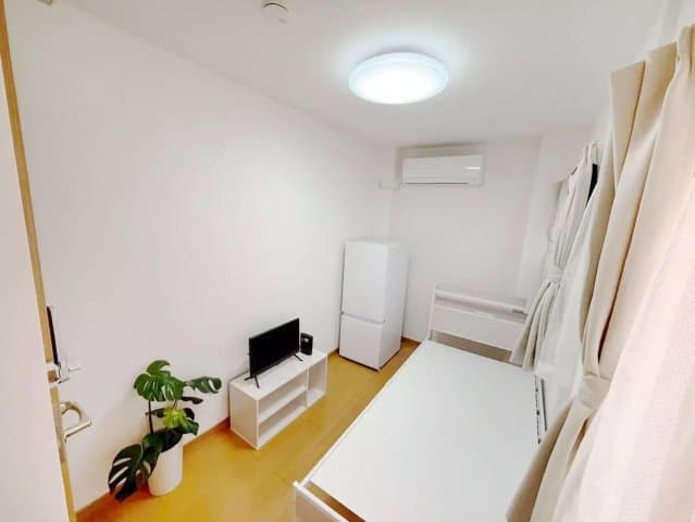 Room image 10