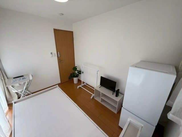 Room image 8
