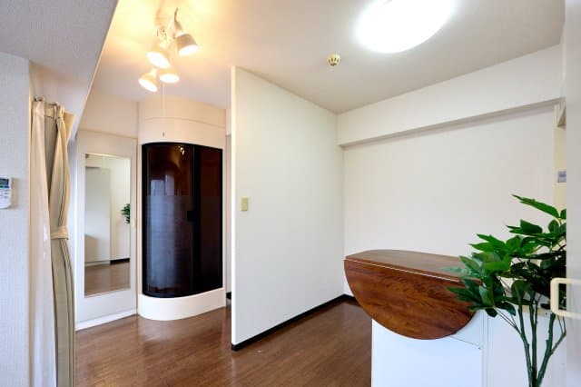 Room image 9