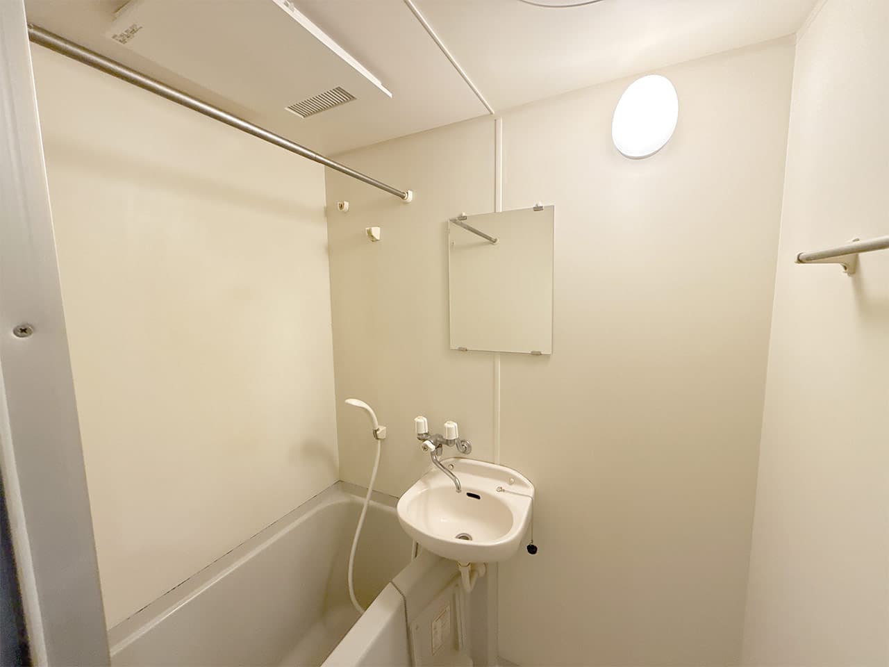 Room image 14